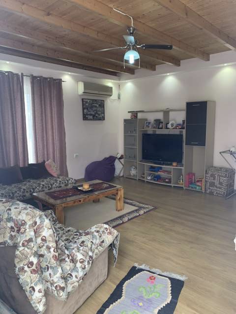 Tirane, jepet me qera apartament duplex 2+1+BLK Kati 2, 100 m² 350 Euro (Rr.riglata)
