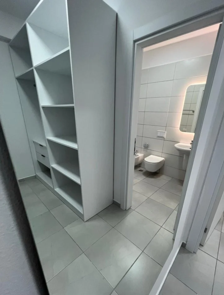 Tirane, jepet me qera apartament 2+1 Kati 2, 110 m² 800 € (kodra e diellit)