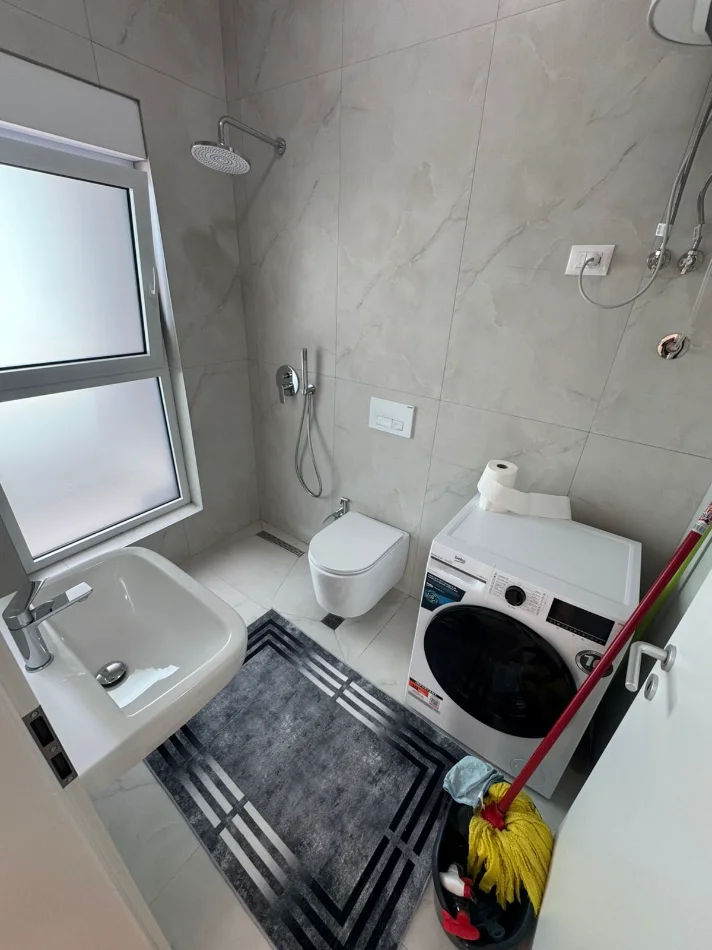 Tirane, jepet me qera apartament 1+1+Ballkon Kati 3, 60 m² 400 € (Mangalem21)