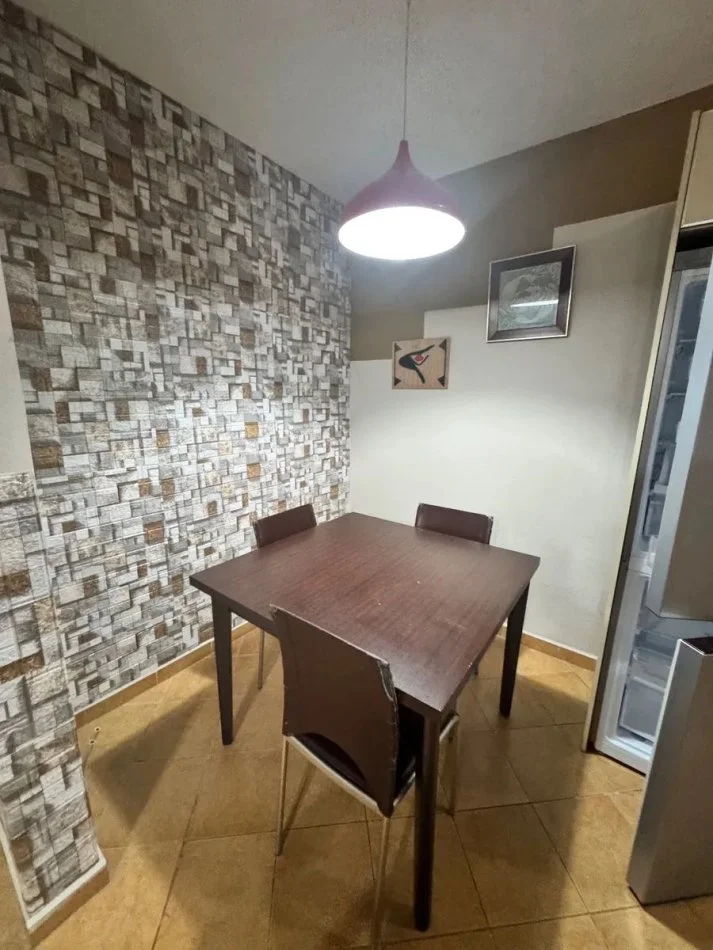 Tirane, jepet me qera apartament 2+1 Kati 8, 90 m² 450 € (Bulevardi Migjeni , Yzberisht)