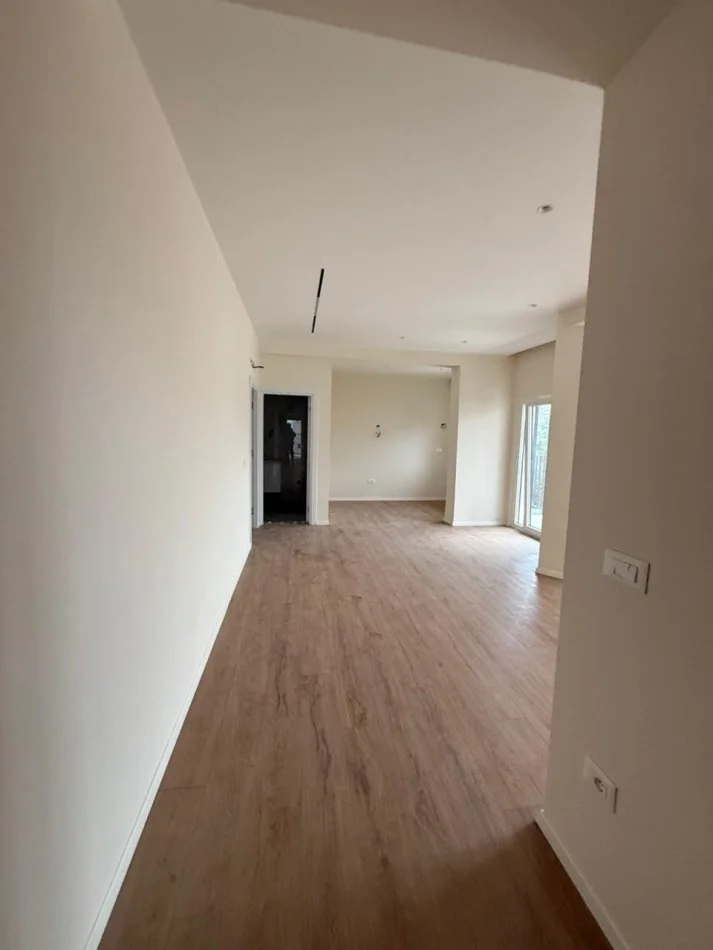 Tirane, shes apartament 1+1 , 55 m² 91.400 € (Ali demi)