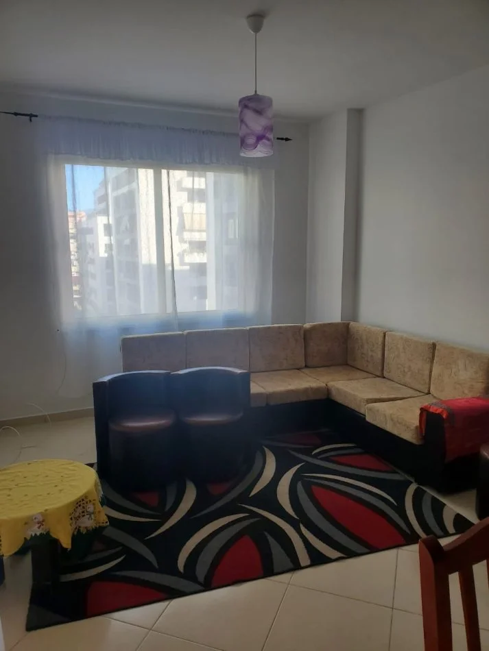Tirane, jepet me qera apartament 2+1 Kati 4, 125 m² 450 € (rruga pandi dardha)