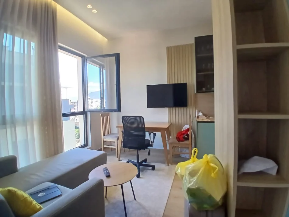 Tirane, jepet me qera garsonier Kati 6, 40 m² 430 € (Pazari i Ri , Rruga Hoxha Tahsim)