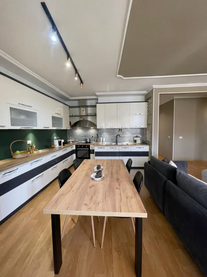 Shqiperi, shitet apartament 3+1 Kati 2, 109 m² 200.000 €