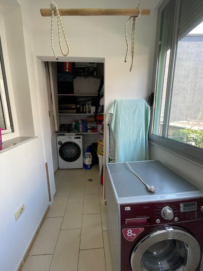 Shqiperi, shitet apartament 3+1 Kati 2, 109 m² 200.000 €