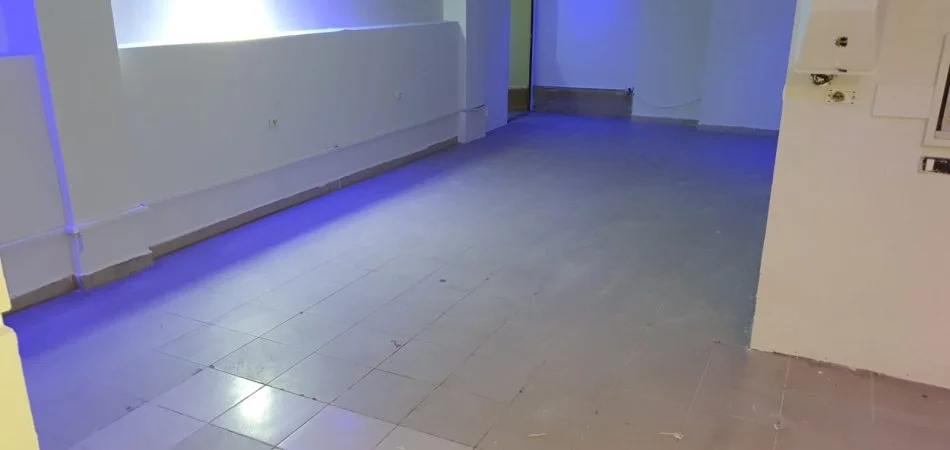 Tirane, jap me qera ambjent biznesi Kati 0, 171 m² 750 € (Vasil shanto)