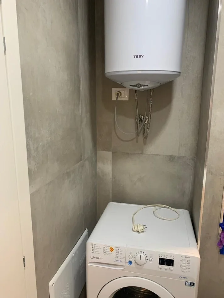 Tirane, jepet me qera apartament 1+1 , 70 m² 500 € 