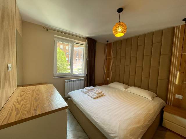 Tirane, jepet me qera apartament 2+1+BLK Kati 2, 94 m² 1.000 Euro (Myslym Shyri)