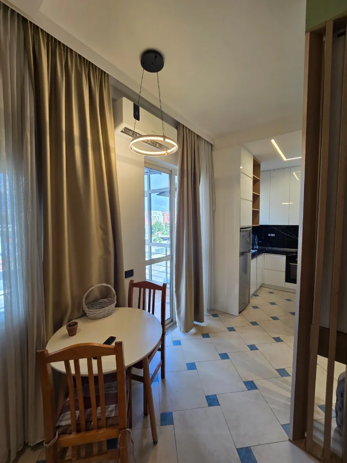 Tirane, jepet me qera garsonier Studio Kati 3, 2 m² 400 € (Astir)