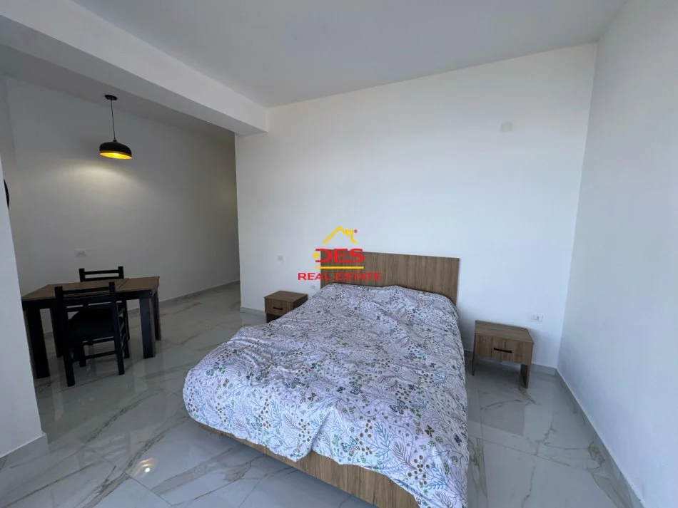 Vlore, shitet garsonier Kati 0, 47 m² 90.000 € (Rruga Dhimitër Konomi)