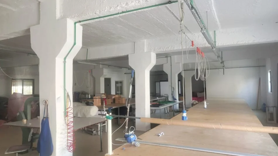 Tirane, jepet me qera ambjent biznesi , 2.250 m² 8.000 € (Amerikan 3)