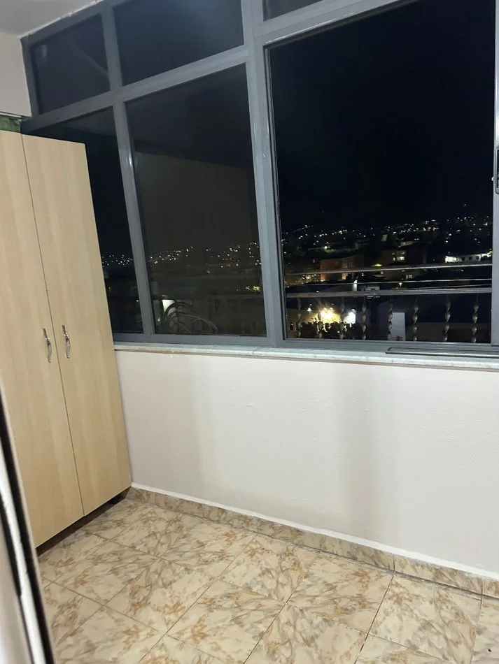Tirane, jepet me qera 2+1+Ballkon , 120 m² 600 € 