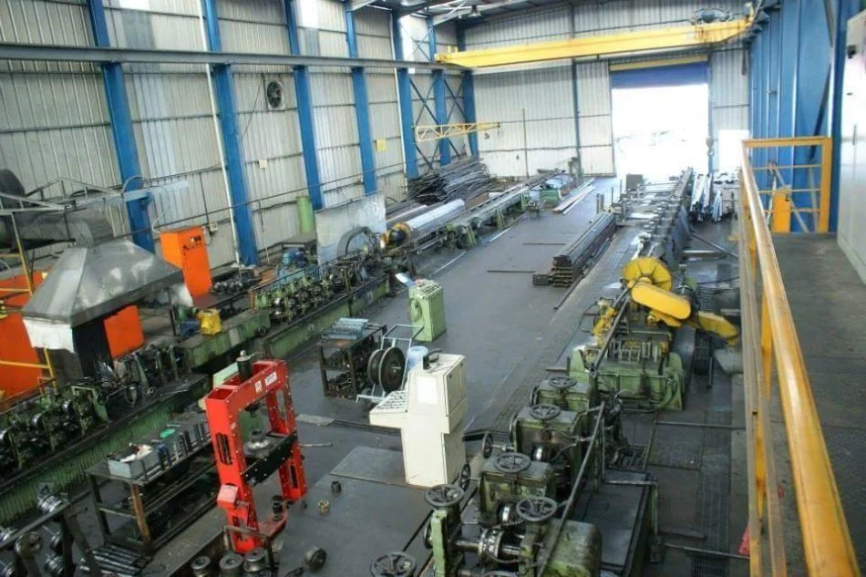 Lushnje, shes Shiten 50% te Aksioneve ose Biznesi i Prodhimeve Metalike Tubo profile etj