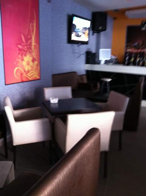 Tirane, shes Bar kafe, 74 m² 1900 Euro/m2 (3 deshmoret)