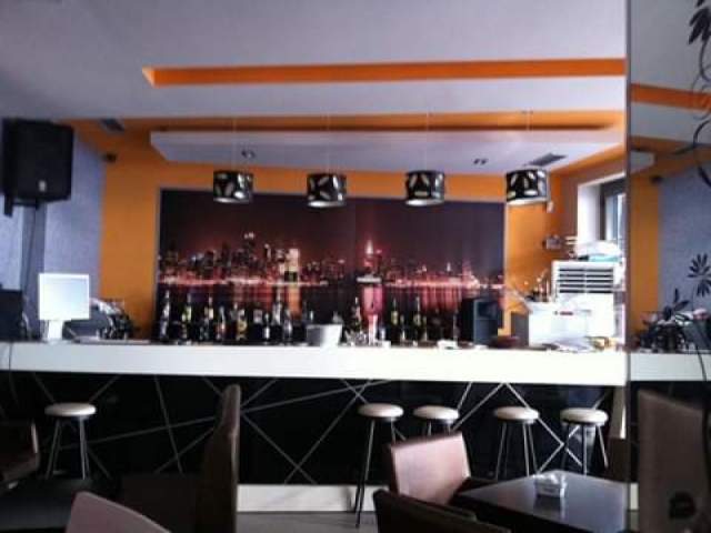 Tirane, shes bar-kafe Kati 0, 74 m² 140.600 Euro (3 Dëshmorët)
