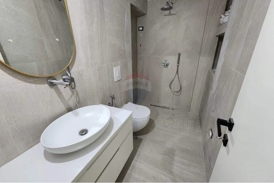 Tirane, shitet apartament 2+1 Kati 1, 98.000 € (Rruga Bardhyl)