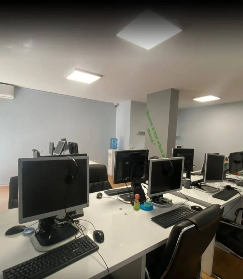 Tirane, jepet me qera apartament 2+1 Kati 4, 1.000 € (Rruga Ismail Qemali)