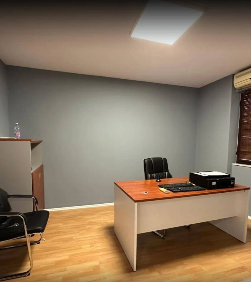 Tirane, jepet me qera apartament 2+1 Kati 4, 1.000 € (Rruga Ismail Qemali)