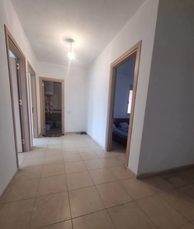 Durres, shitet apartament 3+1+Ballkon Kati 3, 134 m² 118.000 € (Rruga Pavaresia)