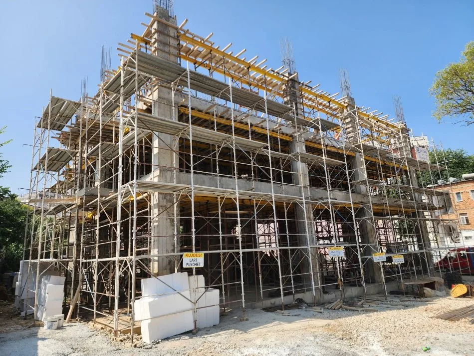 Tirane, Liste me oferta apartament 2+1+Ballkon Kati 1, 100 m² 200.001 € 