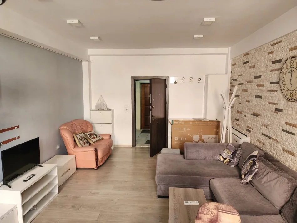 Tirane, jepet me qera apartament 1+1 Kati 2, 75 m² 450 € 