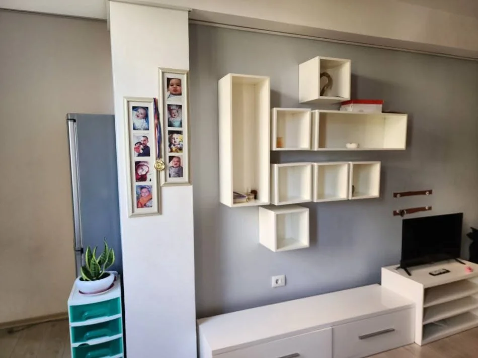 Tirane, jepet me qera apartament 1+1 Kati 2, 75 m² 450 € 