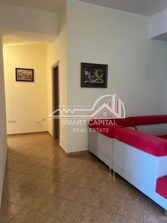 Vlore, jepet me qera apartament 2+1+Aneks+Ballkon Kati 3, 96 m² 350 € (Transballkanike!)