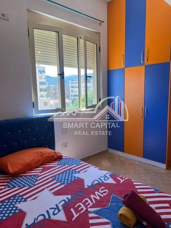 Vlore, jepet me qera apartament 2+1+Aneks+Ballkon Kati 3, 96 m² 350 € (Transballkanike!)