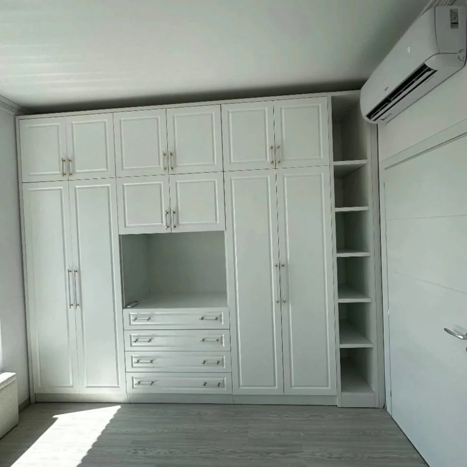 Tirane, jepet me qera apartament 2+1+Aneks+Ballkon Kati 1, 106 m² 699 €