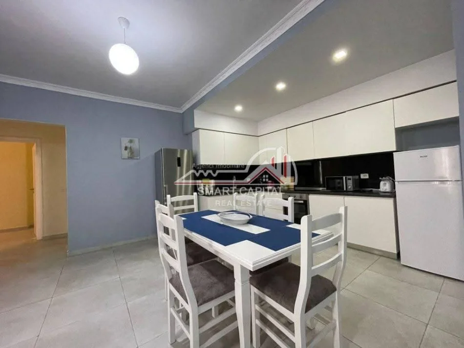 Vlore, jepet me qera apartament 3+1 Kati 3, 120 m² 550 € 