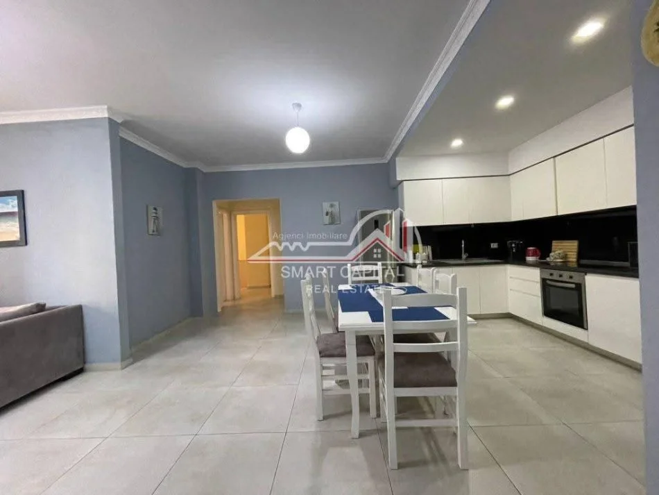 Vlore, jepet me qera apartament 2+1+Aneks+Ballkon Kati 3, 1 m² 550 € 