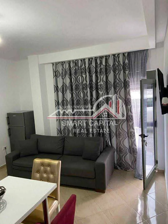Vlore, jepet me qera shtepi 2+1+Ballkon Kati 2, 98 m² 250 €
