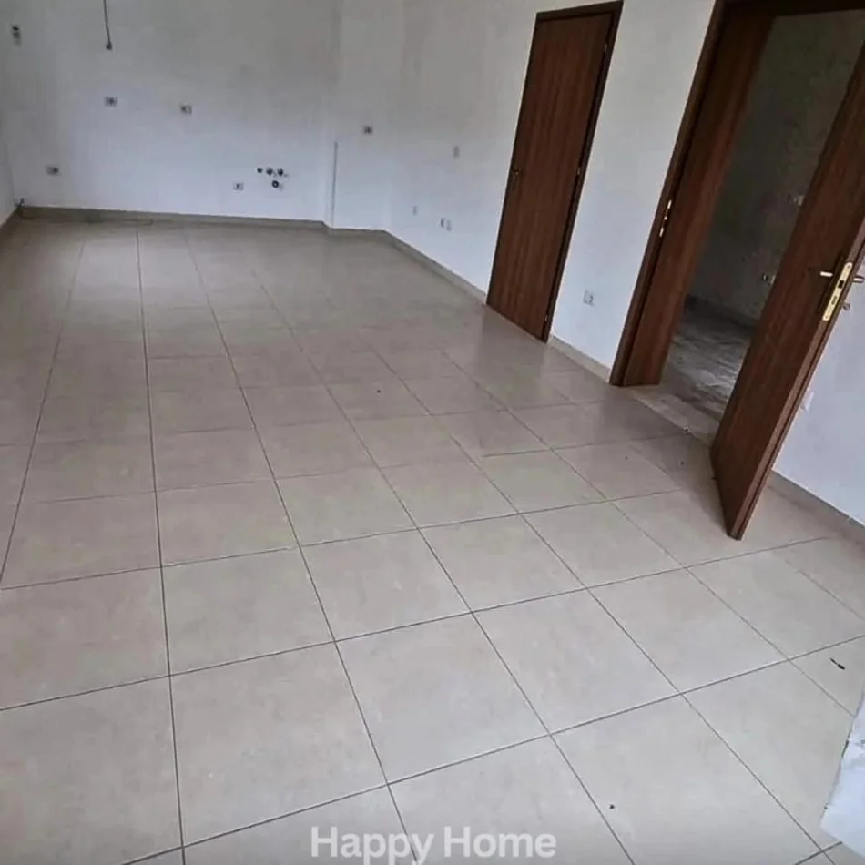 Tirane, jepet me qera Vile 3 Katshe , 600 m² 