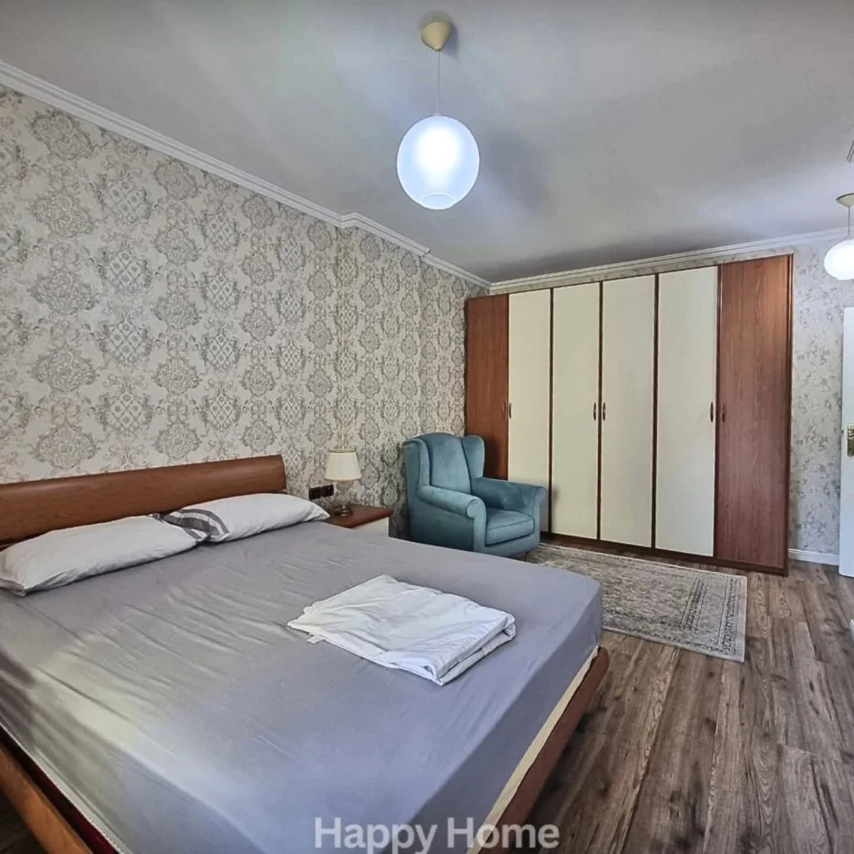 Tirane, shitet apartament 2+1+Ballkon , 110 m² 365.000 € 