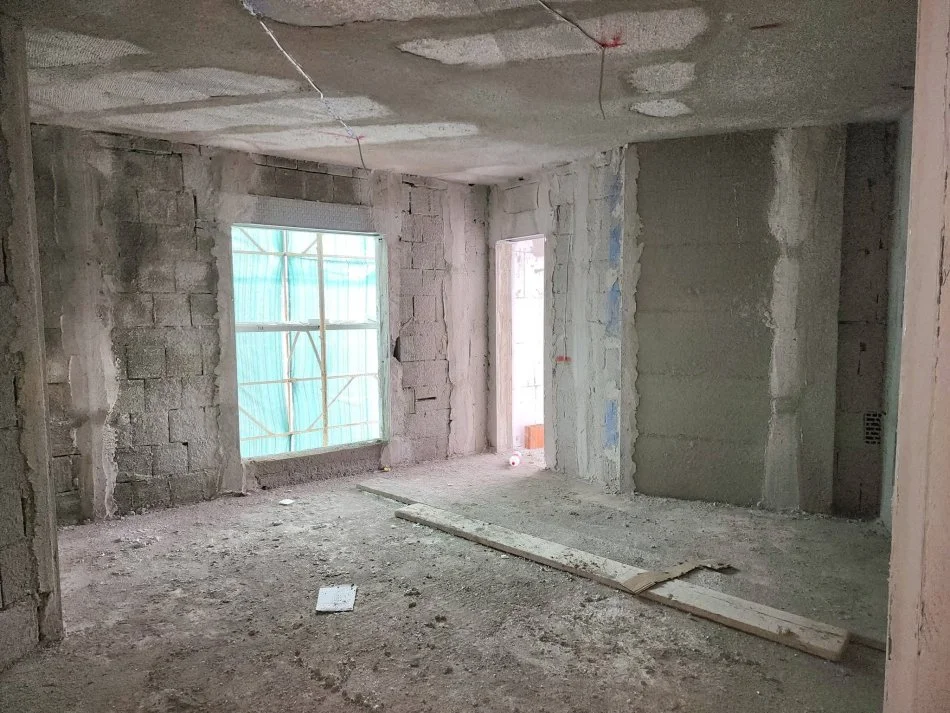 Tirane, shitet apartament 2+1+Aneks+Ballkon Kati 1, 100 m² 