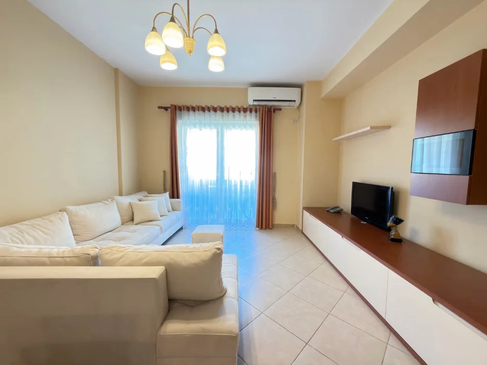 Tirane, jepet me qera apartament 2+1+Aneks+Ballkon Kati 3, 120 m² 700 € tek ZOGU I ZI