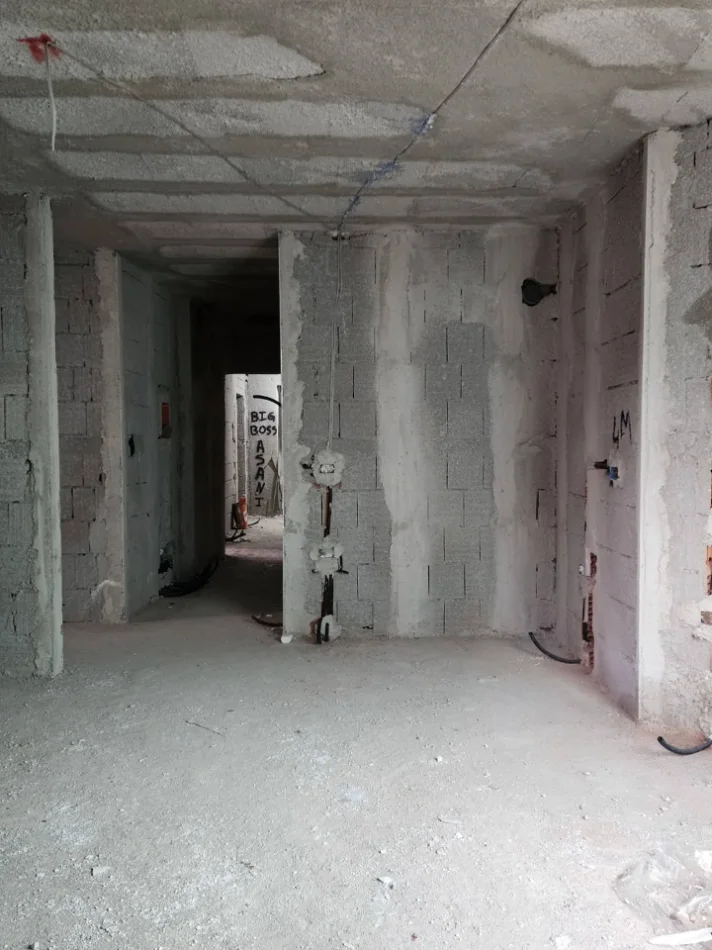 Tirane, shitet apartament 2+1+Aneks+Ballkon Kati 1, 100 m² 