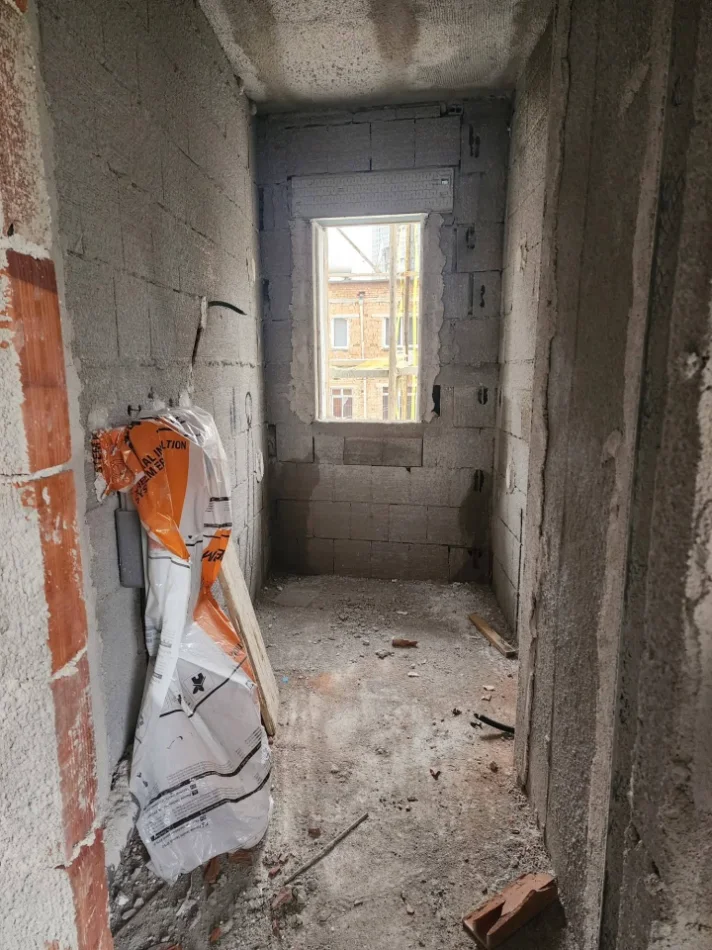 Tirane, shitet apartament 2+1+Aneks+Ballkon Kati 1, 100 m² 