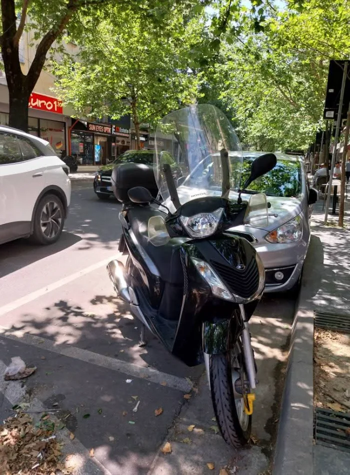 Tirane, shesim Scooter Honda XR125 cc, e zeze 53.300 km 1.700 €