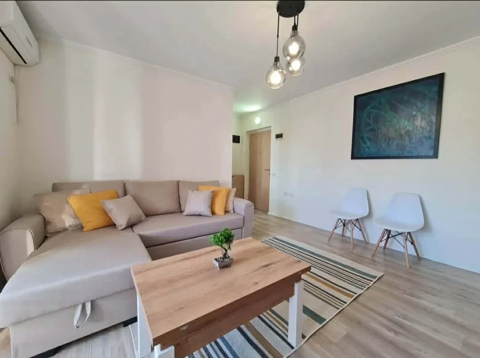 Tirane, shitet nga Pronari, pa-komision apartament 1+1+Ballkon Kati 3, 45 m² 90.000 € (rruga ali demi)