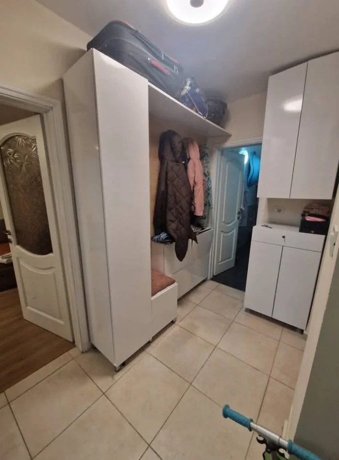 Tirane, shitet nga Pronari, pa-komision apartament 1+1+Ballkon Kati 4, 49 m² 120.000 € (Perballe Harry Fultz)