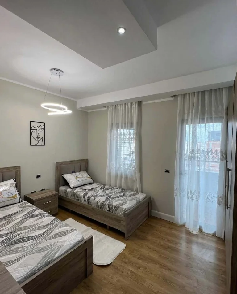 Tirane, shitet nga Pronari, pa-komision apartament 2+1+Aneks+Ballkon Kati 6, 102 m² 170.000 € (astir)