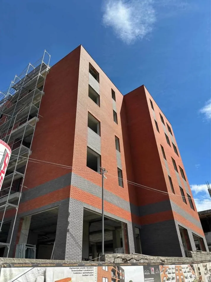 Tirane, shitet nga Pronari, pa-komision apartament 1+1+Ballkon Kati 1, 62 m² 65.000 € (liqeni i paskuqanit)