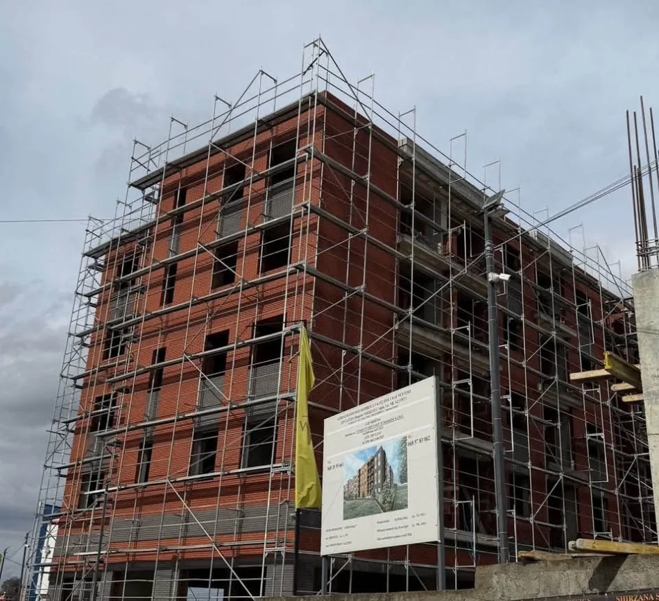 Tirane, shitet nga Pronari, pa-komision apartament 2+1+Ballkon Kati 0, 97 m² 102.000 € (liqeni i paskuqanit)