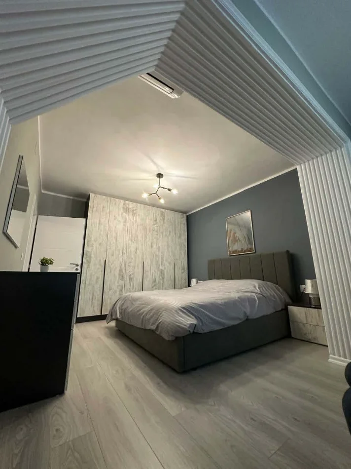 Tirane, jepet me qera apartament 1+1+Ballkon Kati 3, 62 m² 670 € (rruga e durresit)