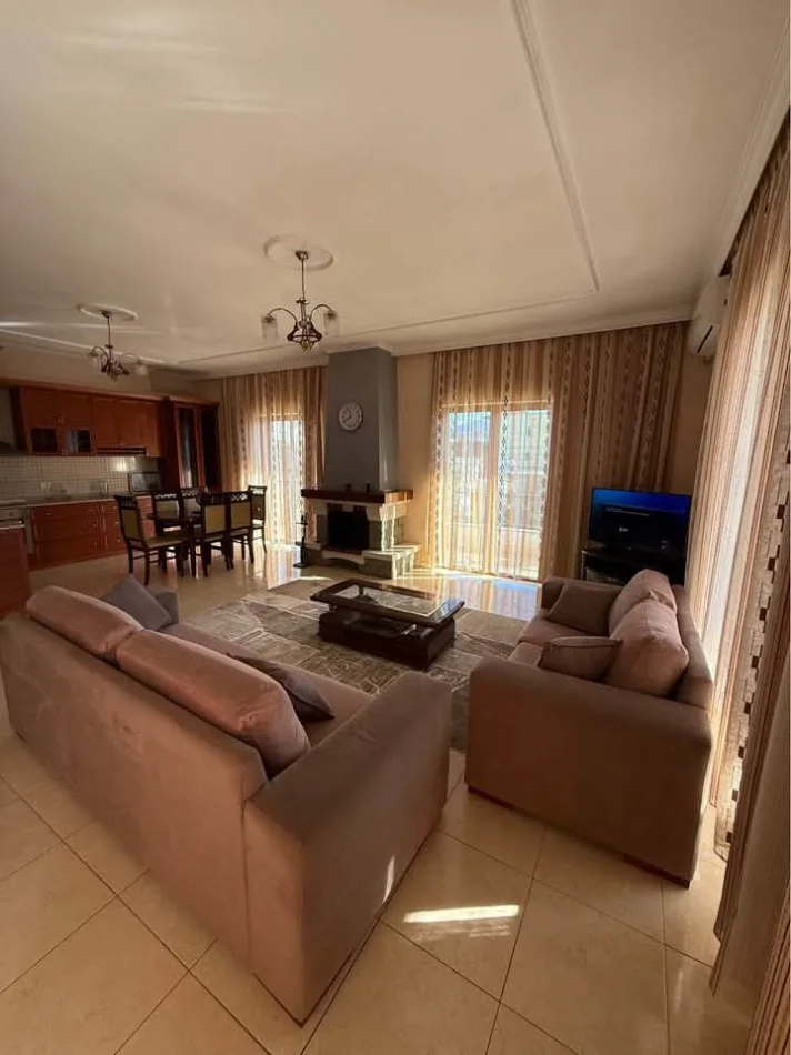 Tirane, jepet me qera Vile 2 Katshe Kati 2, 505 m² 900 € (kthesa e kamzes)