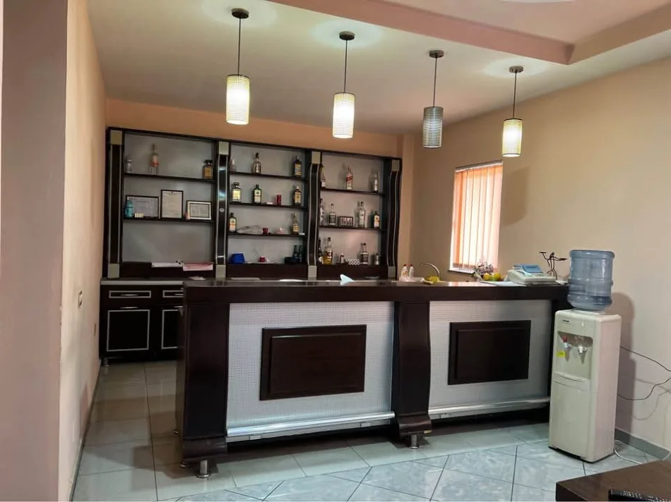 Tirane, shitet nga Pronari, pa-komision hotel Kati 0, 1.150 m² 925.000 € (vaqarr)