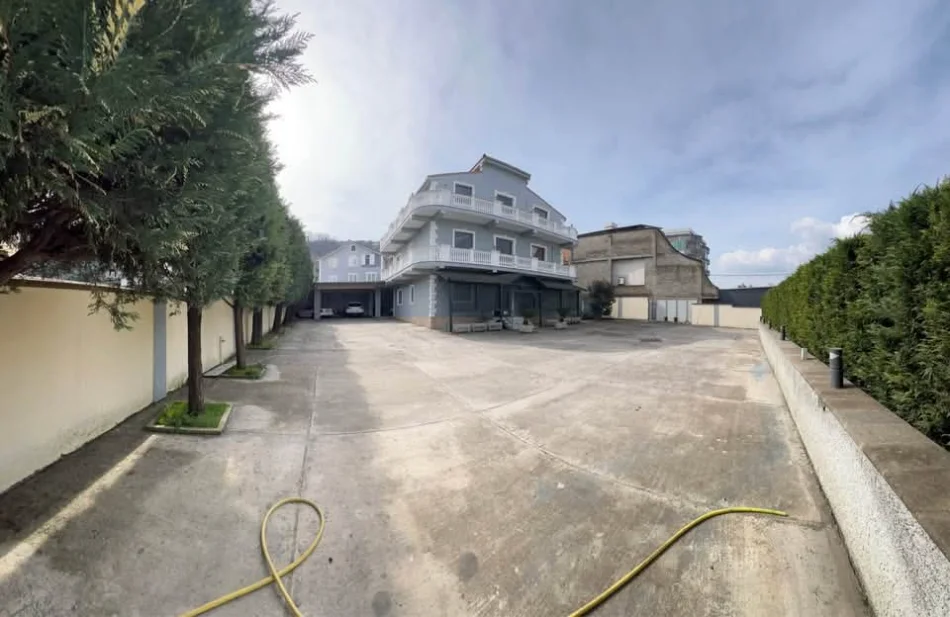 Tirane, shitet nga Pronari, pa-komision hotel Kati 2, 1.150 m² 930.000 € (vaqarr)