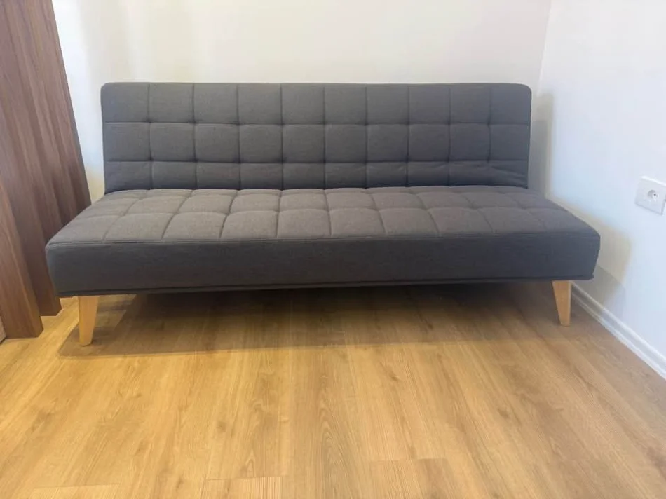 Tirane, jepet me qera garsonier 1 Katshe Kati 4, 39 m² 410 € (concord center)