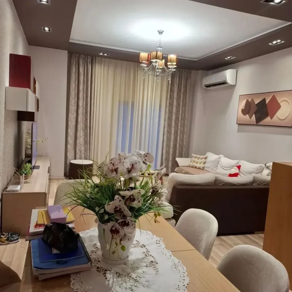 Gjirokaster, shitet apartament 3+1+Ballkon Kati 7, 110 m² 12.000.000 € (Kodra e shtufit)